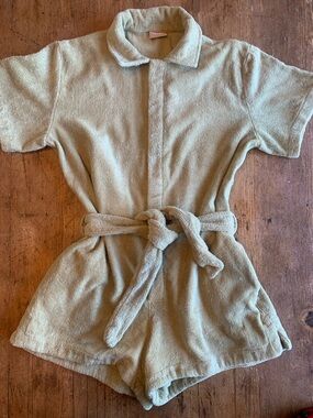 Terry Tie-Waist Short Sleeve Romper in Light Olive